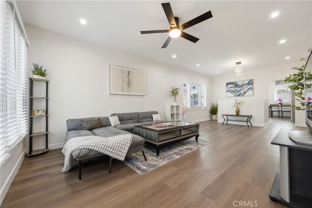 1550 w 70th St, Los Angeles, CA 90047