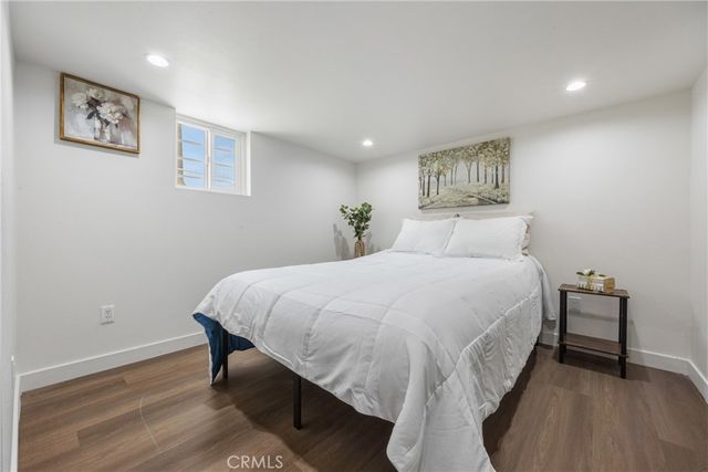 1550 w 70th St, Los Angeles, CA 90047