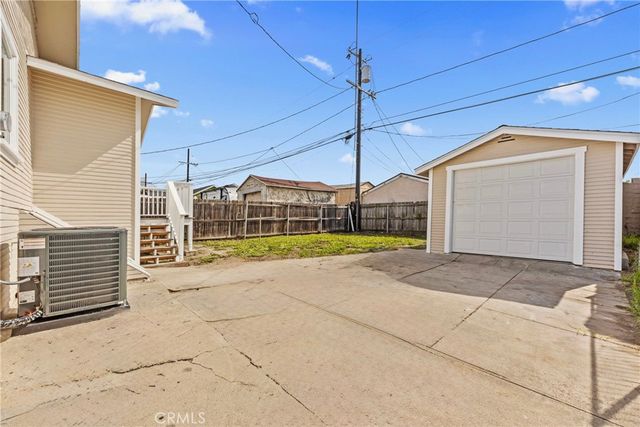 1550 w 70th St, Los Angeles, CA 90047