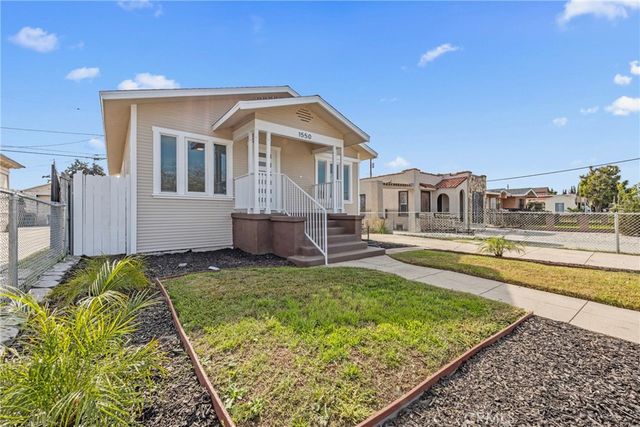 1550 w 70th St, Los Angeles, CA 90047