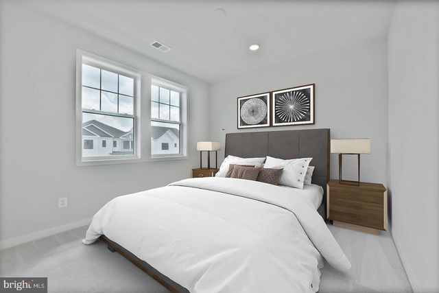 42010 NIGHT NURSE CIR, Ashburn, VA 20148