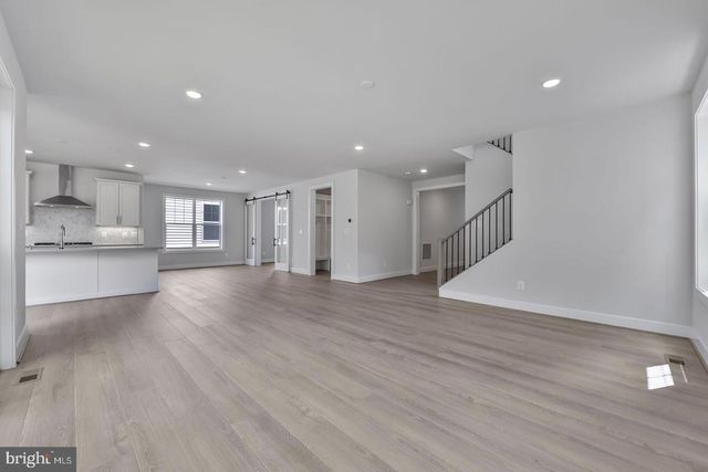 42010 NIGHT NURSE CIR, Ashburn, VA 20148