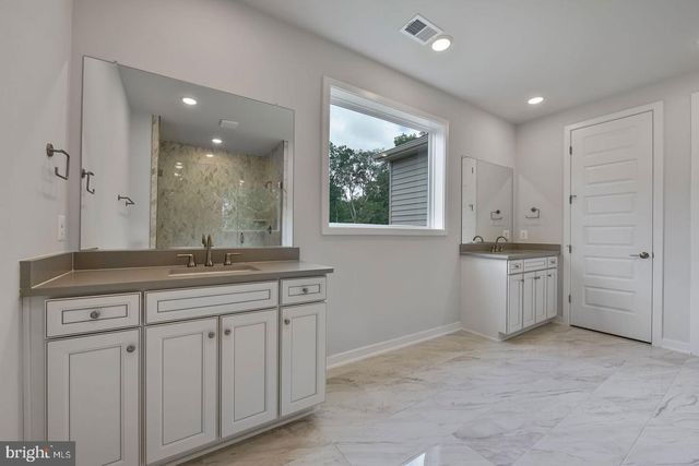 42010 NIGHT NURSE CIR, Ashburn, VA 20148