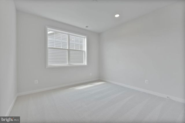 42010 NIGHT NURSE CIR, Ashburn, VA 20148