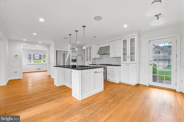4506 EVERETT ST, Kensington, MD 20895
