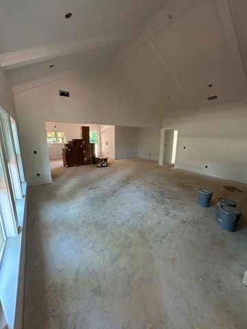 101 Chinaberry Street, Pine Mountain, GA 31822