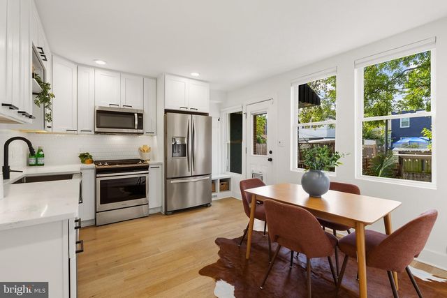 1711 LANG PL NE, Washington, DC 20002