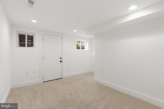 1711 LANG PL NE, Washington, DC 20002