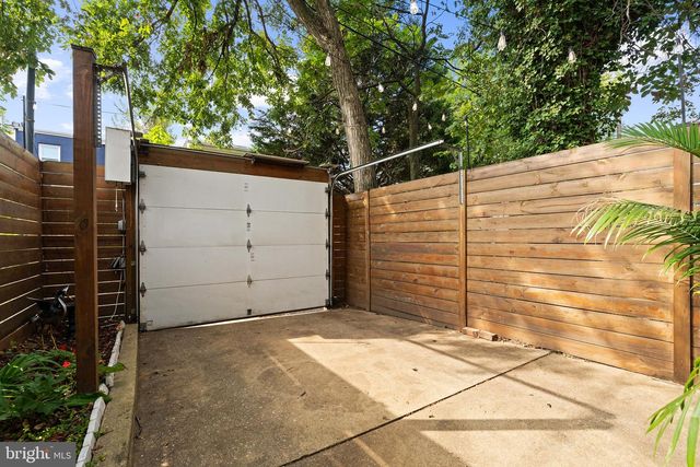 1711 LANG PL NE, Washington, DC 20002