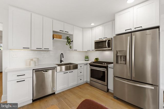 1711 LANG PL NE, Washington, DC 20002