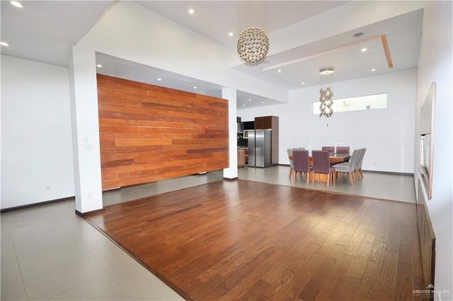 302 Grovewood Avenue, Mission, TX 78572