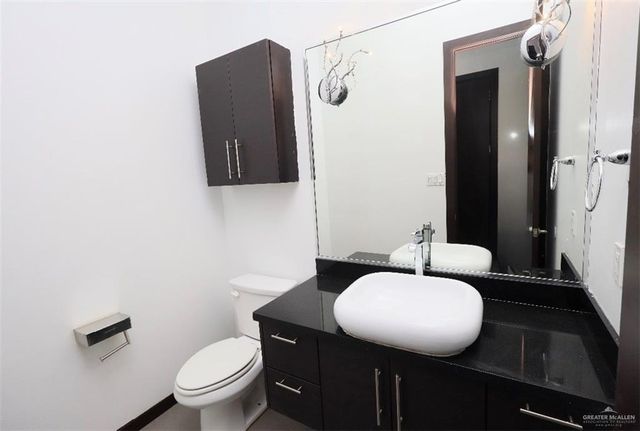 302 Grovewood Avenue, Mission, TX 78572