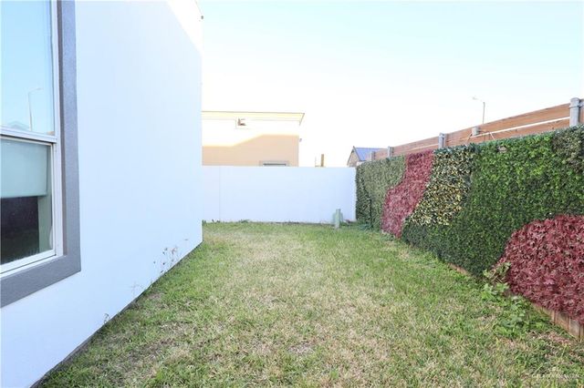 302 Grovewood Avenue, Mission, TX 78572