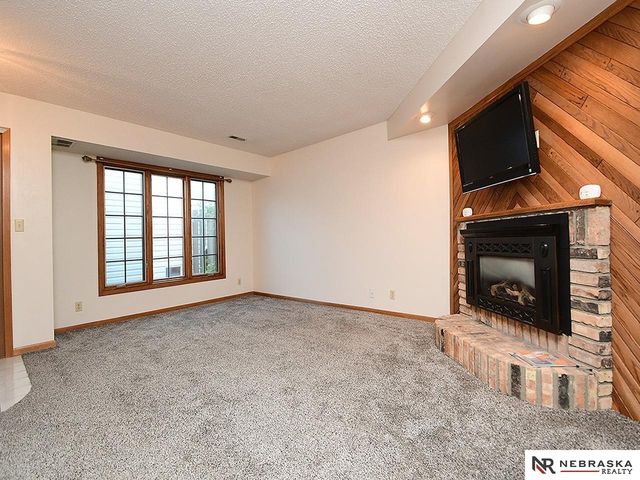 2905 Londonshire Court, Lincoln, NE 68516