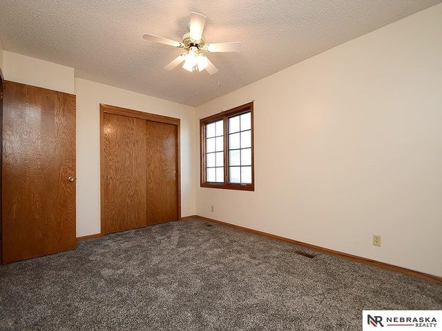 2905 Londonshire Court, Lincoln, NE 68516