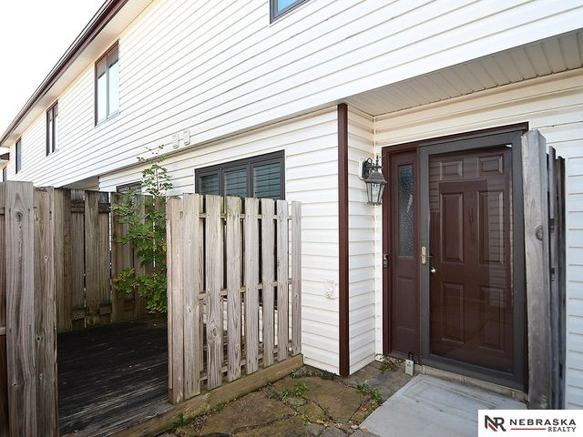 2905 Londonshire Court, Lincoln, NE 68516