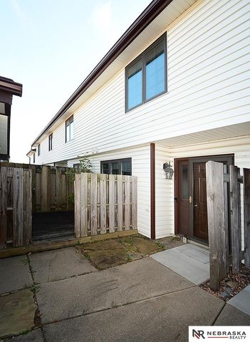 2905 Londonshire Court, Lincoln, NE 68516