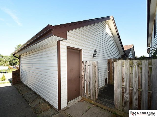 2905 Londonshire Court, Lincoln, NE 68516