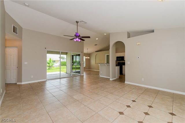 123 SW 29th TER, Cape Coral, FL 33914