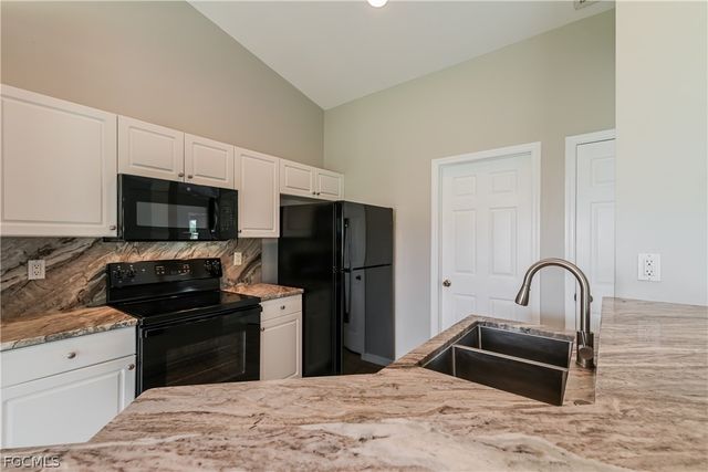 123 SW 29th TER, Cape Coral, FL 33914