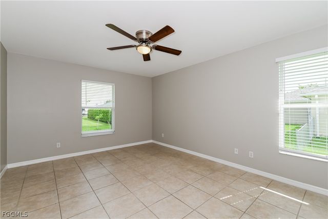 123 SW 29th TER, Cape Coral, FL 33914