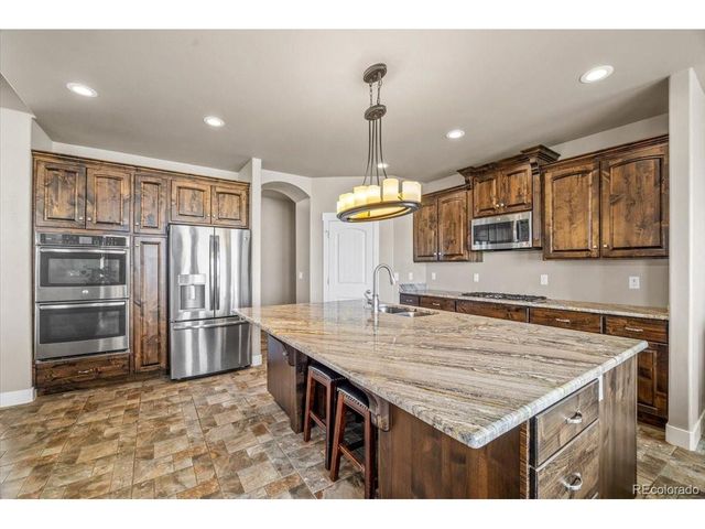 45425 Wolf Creek Dr, Bennett, CO 80102