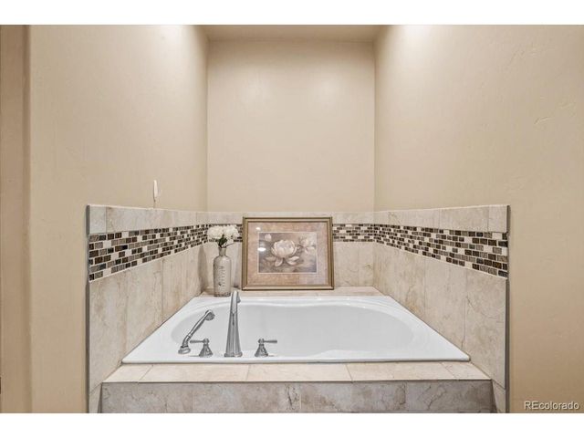 45425 Wolf Creek Dr, Bennett, CO 80102