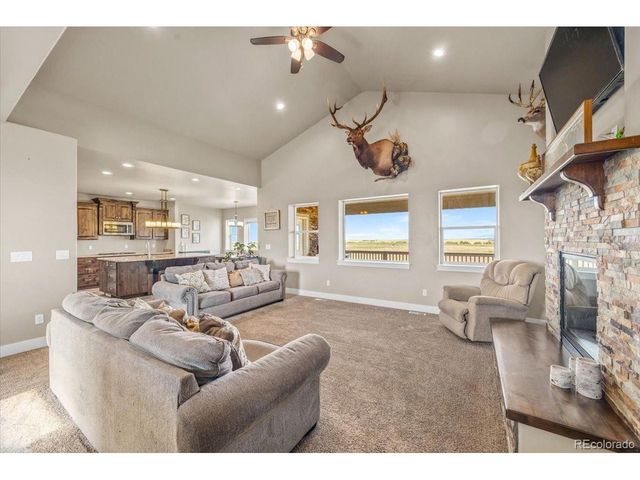 45425 Wolf Creek Dr, Bennett, CO 80102