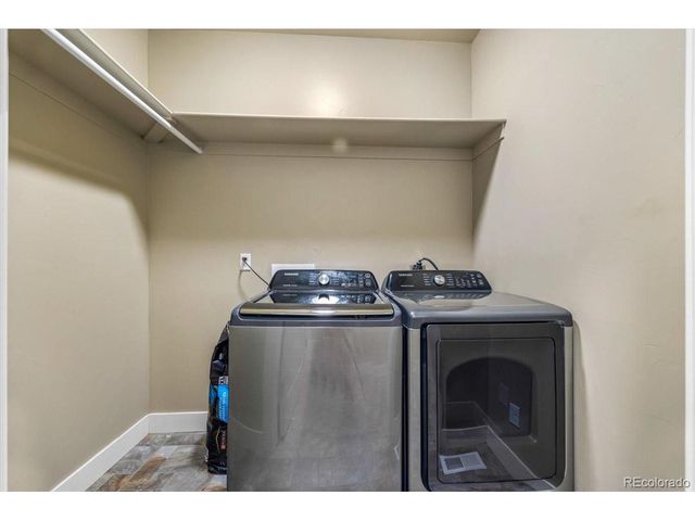 45425 Wolf Creek Dr, Bennett, CO 80102