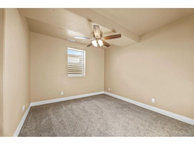 45425 Wolf Creek Dr, Bennett, CO 80102