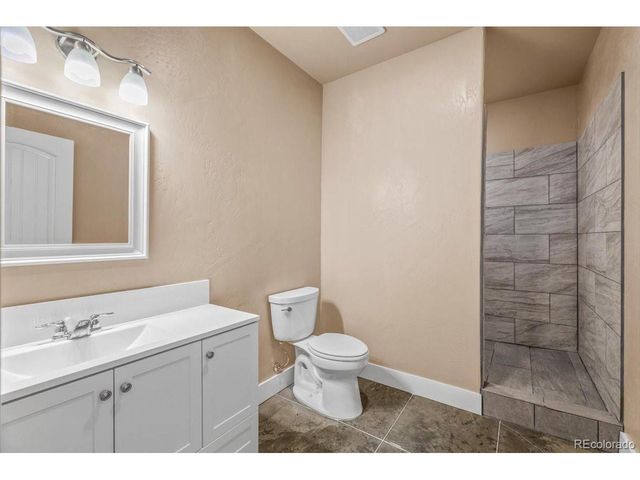 45425 Wolf Creek Dr, Bennett, CO 80102