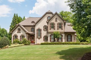 6005 Oakbury Lane, Suwanee, GA 30024