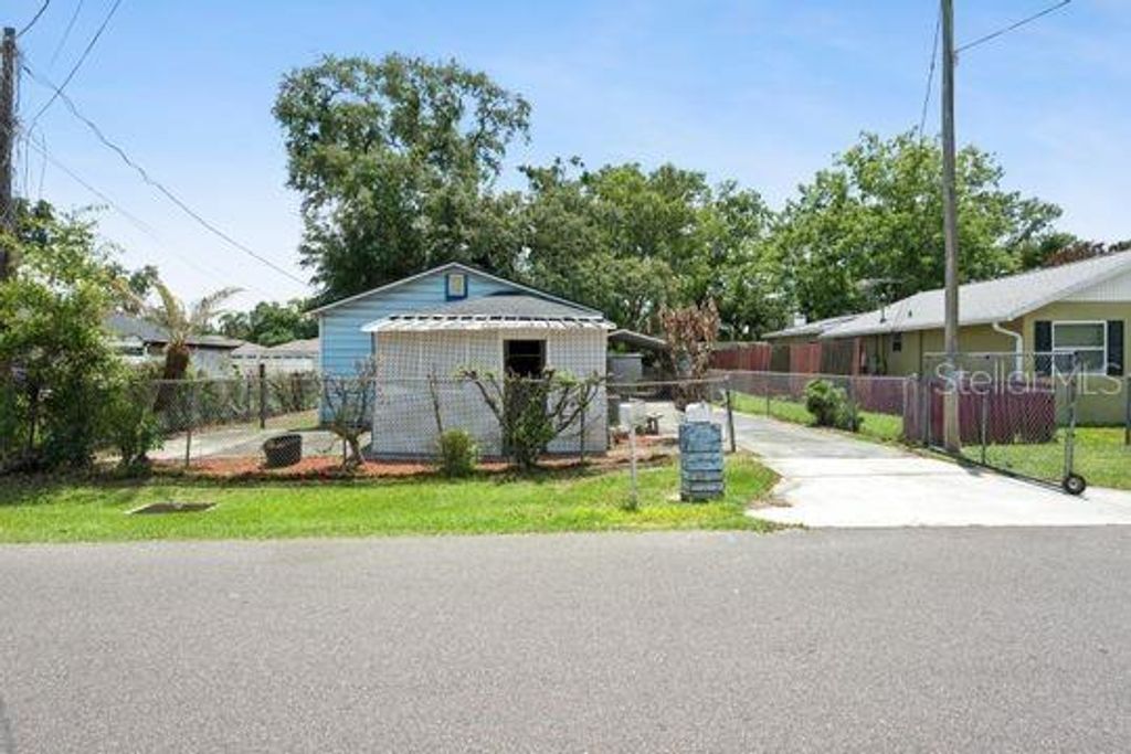 132 PINE STREET, Orlando, FL 32824
