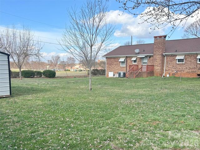 357 Pruitt Houser Street, Lincolnton, NC 28092