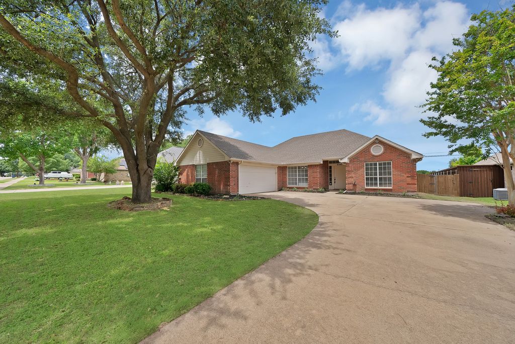 8340 Christie Drive, Frisco, TX 75033