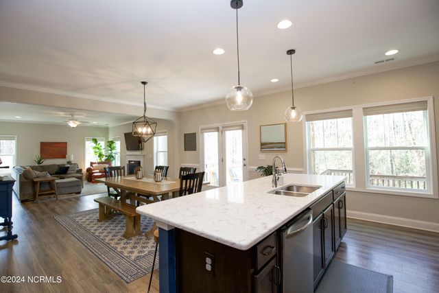 240 Parrish Lane, Carthage, NC 28327