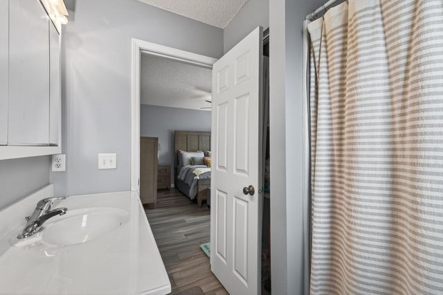 1109 Lawson Avenue E, Saint Paul, MN 55106