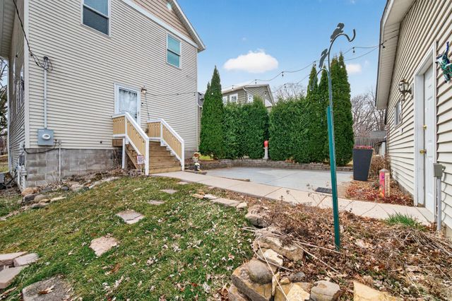 1109 Lawson Avenue E, Saint Paul, MN 55106