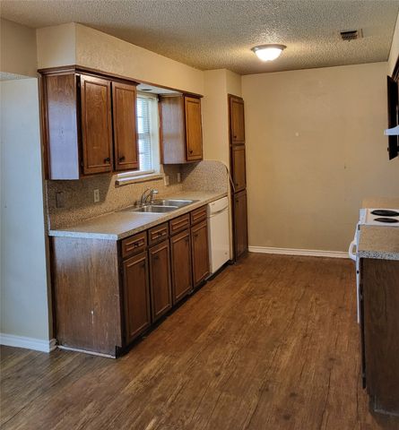3612 Spring Meadows Drive, Arlington, TX 76014