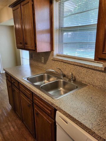 3612 Spring Meadows Drive, Arlington, TX 76014
