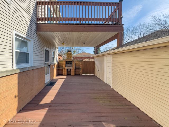 8912 Harms Road, Morton Grove, IL 60053
