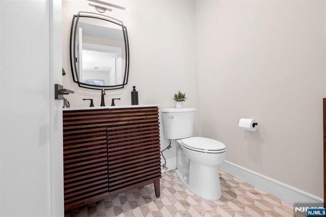 96 W Main Street, Ramsey, NJ 07446