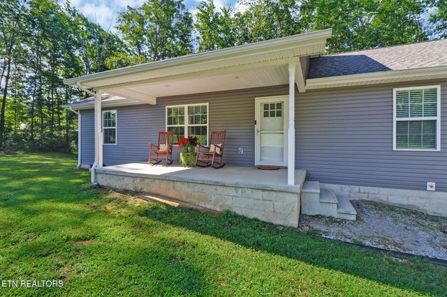 2296 Memory Garden Rd, Jamestown, TN 38556