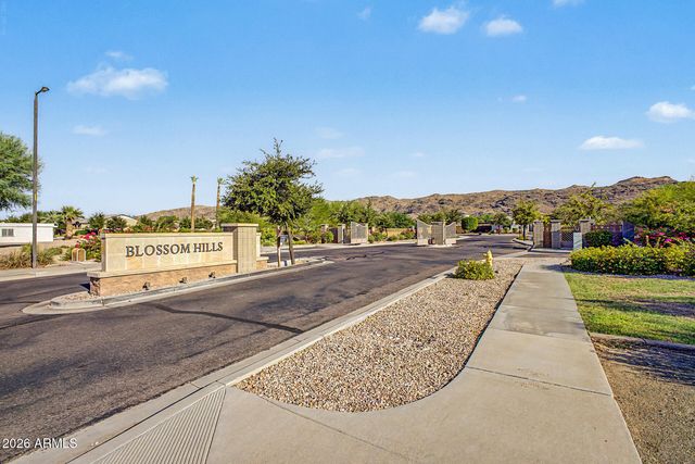 2923 E CONSTANCE Way, Phoenix, AZ 85042
