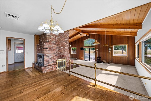 193 Robert Gray Drive SW, Ilwaco, WA 98624