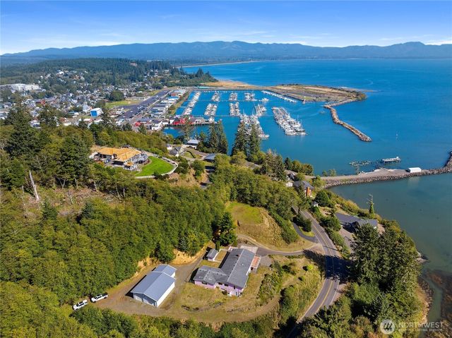 193 Robert Gray Drive SW, Ilwaco, WA 98624