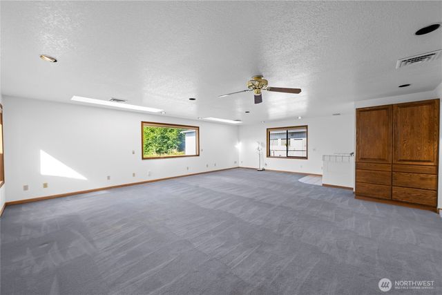 193 Robert Gray Drive SW, Ilwaco, WA 98624