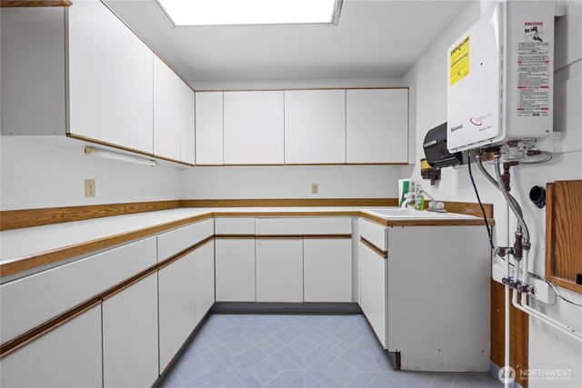 193 Robert Gray Drive SW, Ilwaco, WA 98624