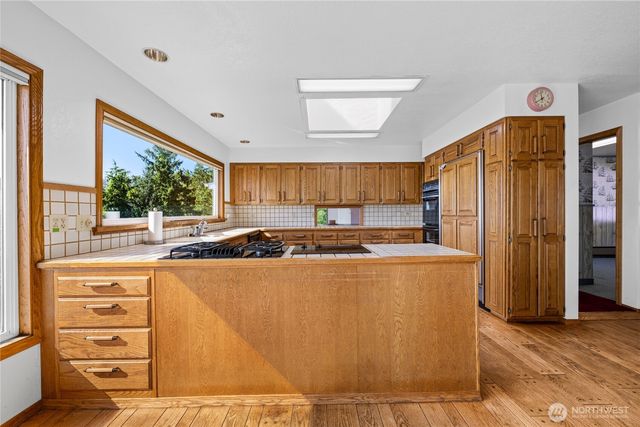 193 Robert Gray Drive SW, Ilwaco, WA 98624