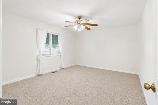 408 MASTERS DR, Cross Junction, VA 22625